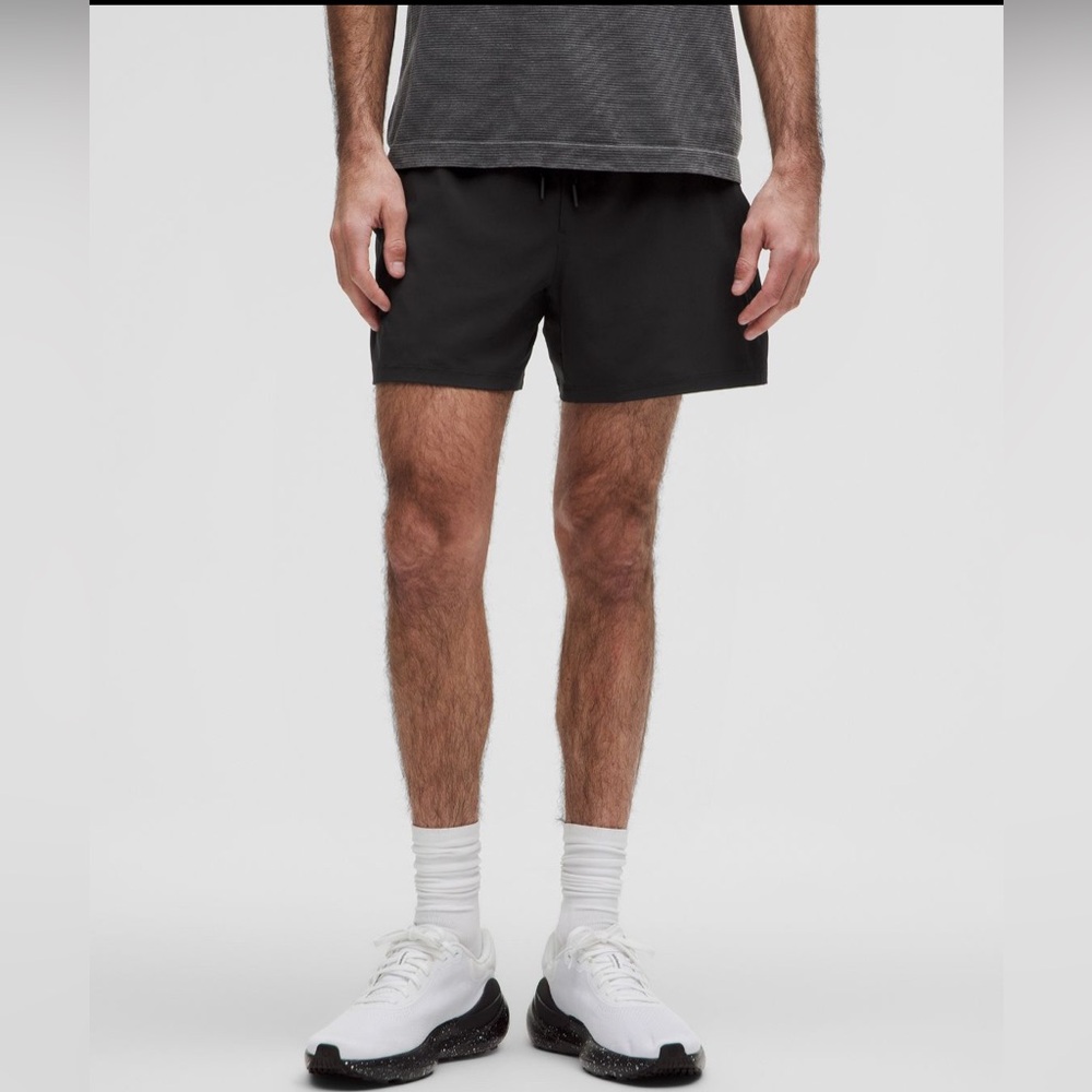 Lululemon Pace Breaker Lined Short 7" BNWT size Large